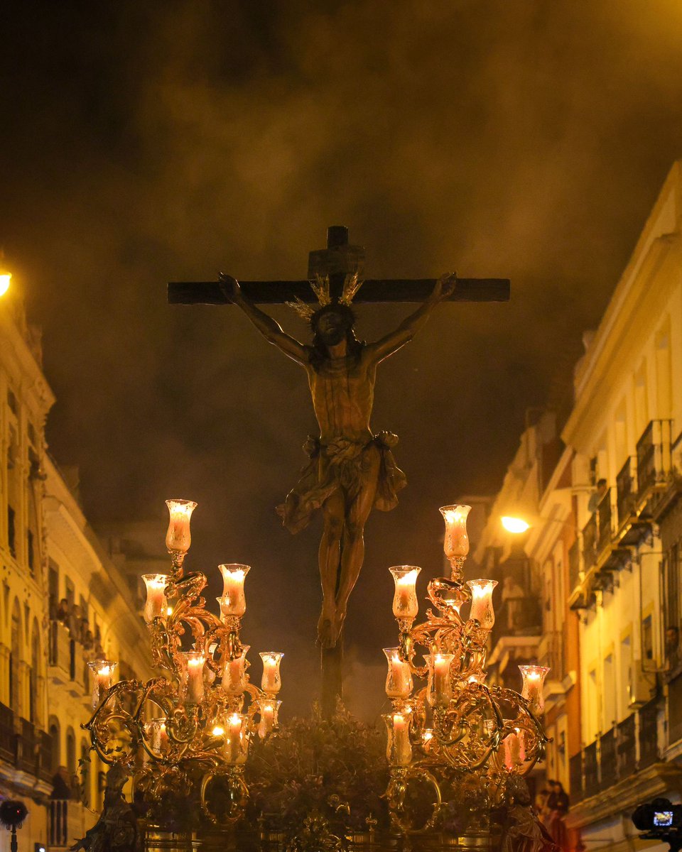 HdadCachorro's tweet photo. "Cristo, el Hijo de Dios hecho hombre, es el único modelo de perfección para todos nosotros".

📸 @jrompri

#IICongresoHdadesSevilla https://t.co/LuUdxE5plt