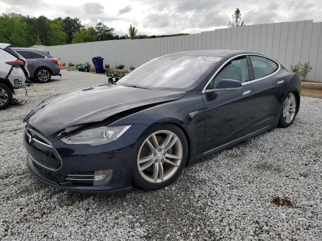 Mikepc1988's tweet photo. The Beginning
I picked up this 2013 Tesla Model S for $3,500 with 170,000 miles on it. It was in rough shape when I got it, as you can see in the photos. The hood had a dent, the car wouldn’t start, and both rear axles were completely shot. The suspension didn’t work, three door handles didn’t self-present, and the headliner was full of mold. Despite all of this, I saw potential and got to work immediately.