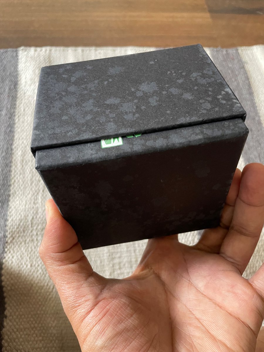 JaiGupta_'s tweet photo. @AJIOLife @AjioCares outstanding work sending fungus infested watch box and used watch when ordered from AJIO luxe. Could get a better box from a local shop for a local watch!!

@TATACLiQLuxury you cannot outperform AJIO in shittiness and service. #tataisbest https://t.co/1o6OvuaJ53