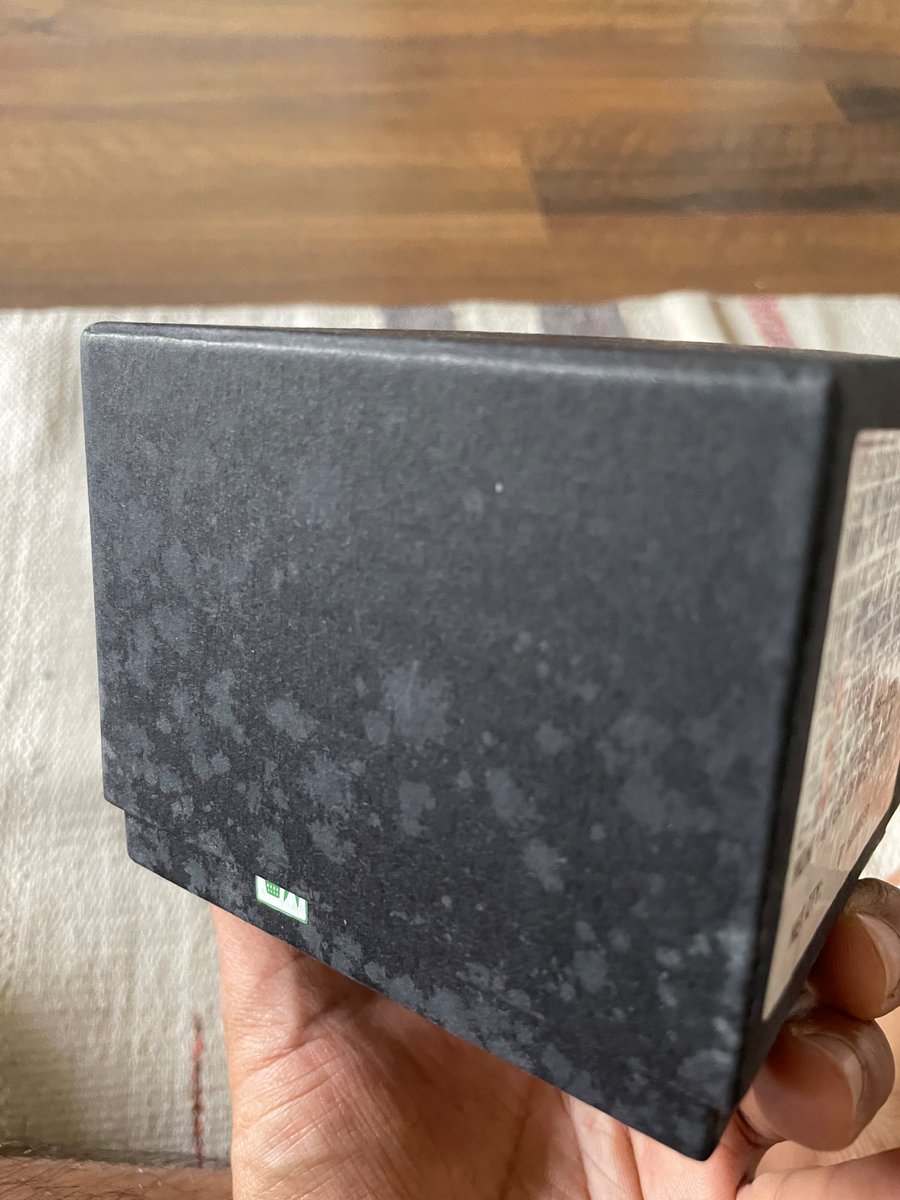 JaiGupta_'s tweet photo. @AJIOLife @AjioCares outstanding work sending fungus infested watch box and used watch when ordered from AJIO luxe. Could get a better box from a local shop for a local watch!!

@TATACLiQLuxury you cannot outperform AJIO in shittiness and service. #tataisbest https://t.co/1o6OvuaJ53