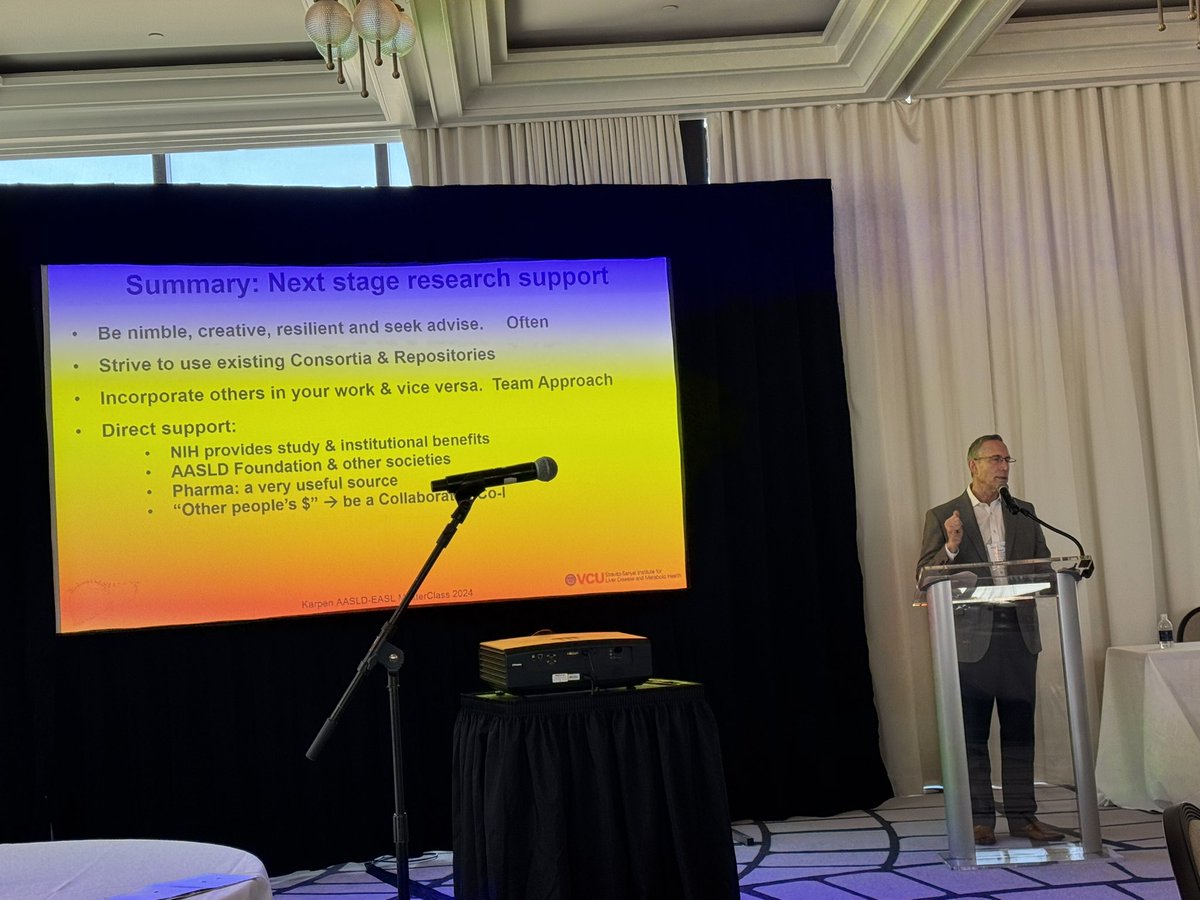 mqkMD's tweet photo. @AASLDtweets @EASLnews Masterclass in Savannah, GA - 🌟speakers, great 🧪science discussions, and a scenic city⛲️! 
🔑:
- Establish your dream team
- Make a 5y plan and build a culture
- 💰=reality!
- Be efficient to ⚖️work-life

#livertwitter @AleksanderKrag @AASLDPresident https://t.co/0qZdACxFWu