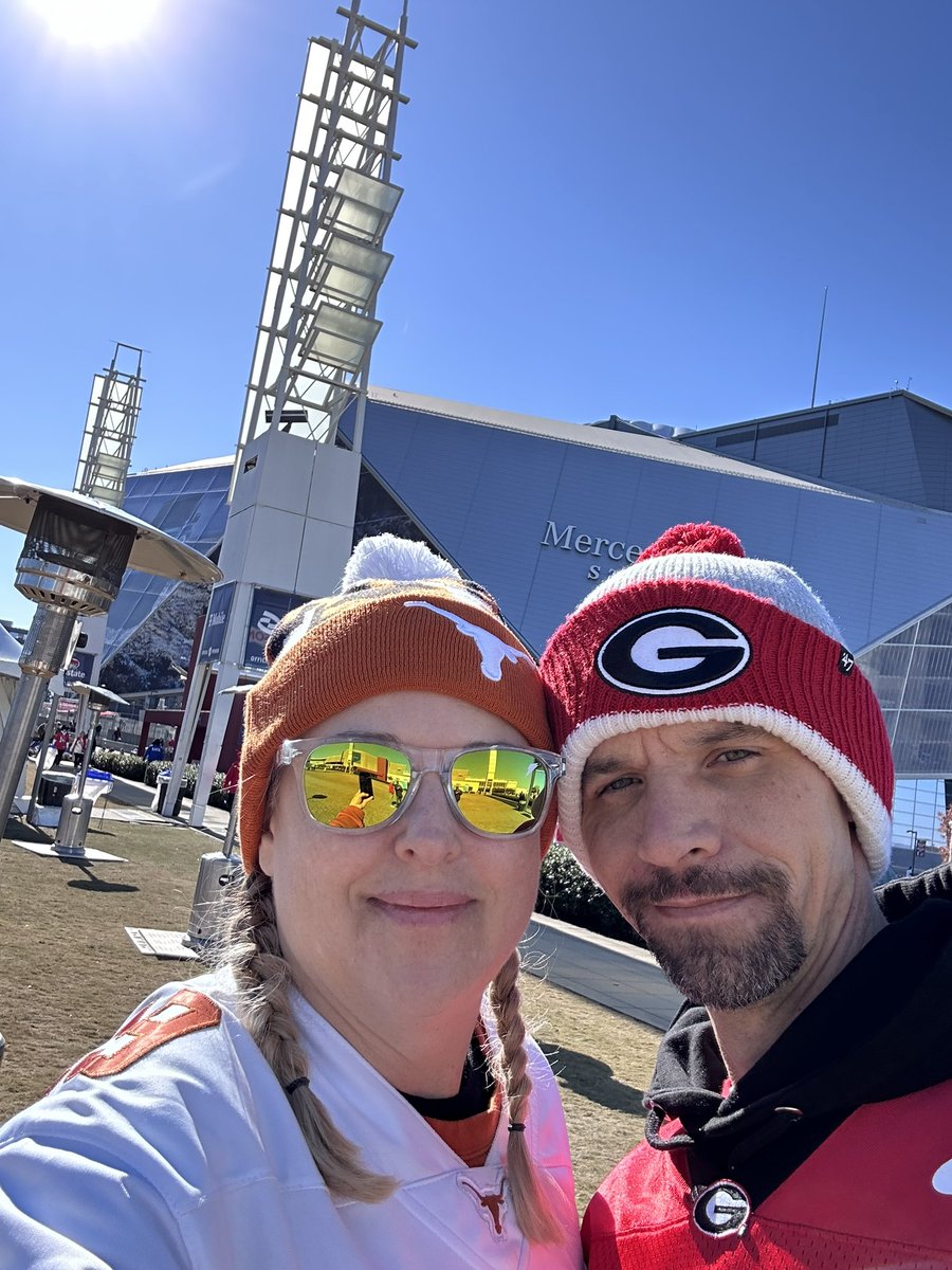 AlyLev's tweet photo. #housedivided https://t.co/8mAWjVCjtX