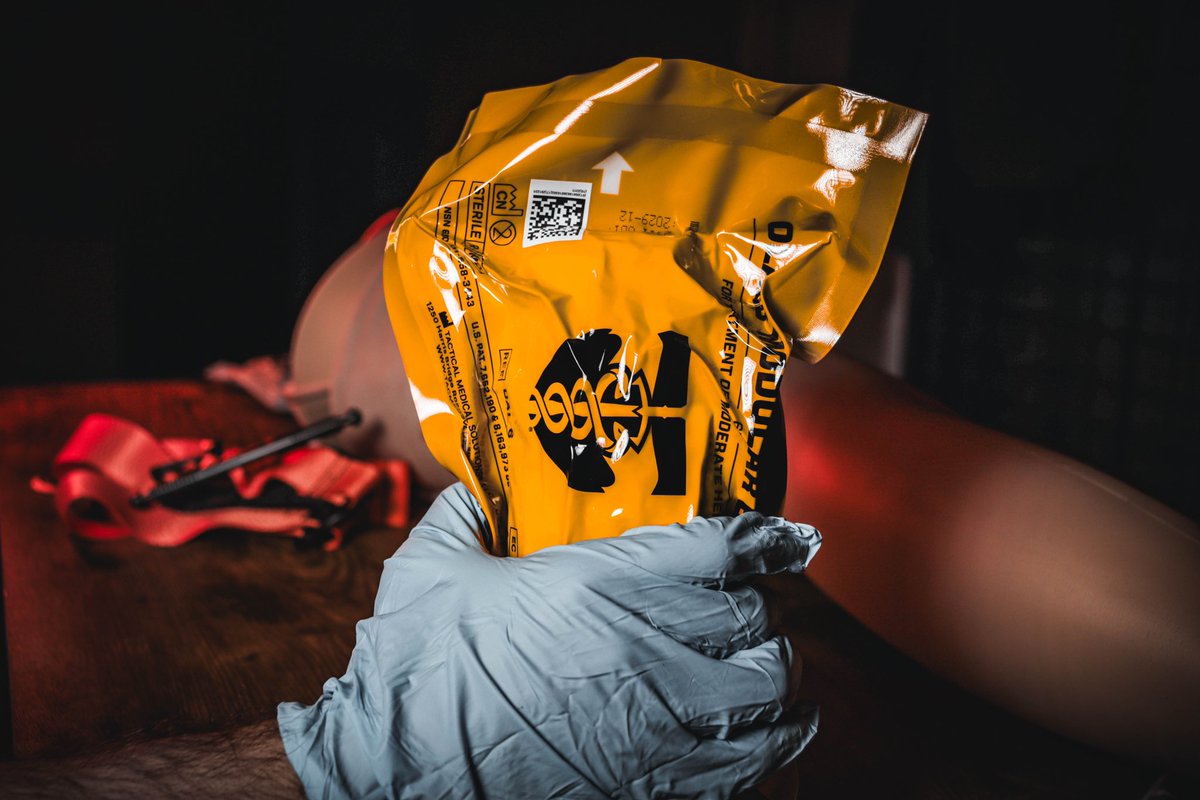 OGWNJ's tweet image. Save some room in your kit with the OLAES Bandage. It's prepacked with 3 meters of sterile z-fold gauze behind the wound pad, making it an all-in-one wound dressing item. The built-in pressure cup generates focused pressure on the wound site.