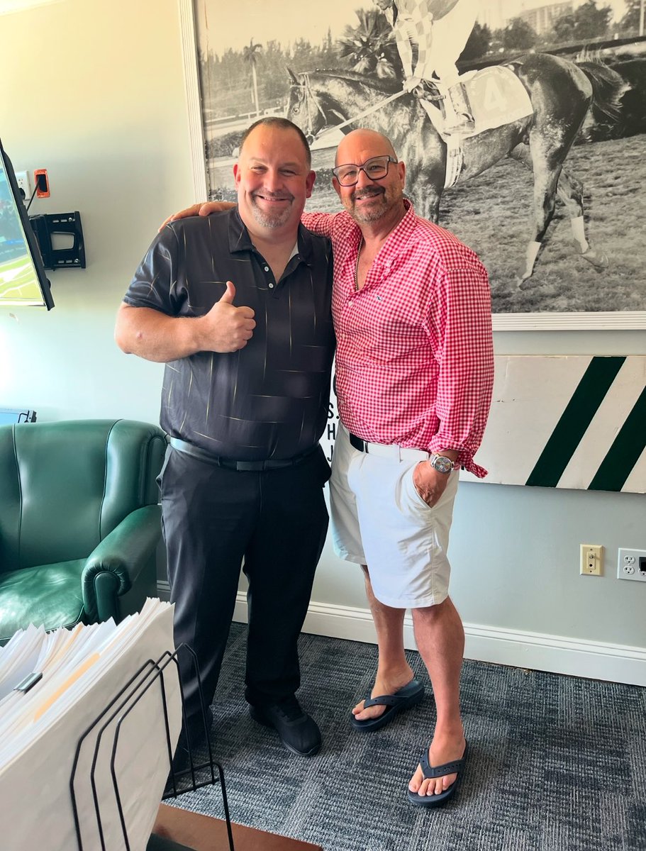Lost to this guy in fantasy football but won the day <a href="/GulfstreamPark/">Gulfstream Park</a>. <a href="/AnnouncerPete/">Peter Aiello</a> thanks for the hospitality. Great catching up !!