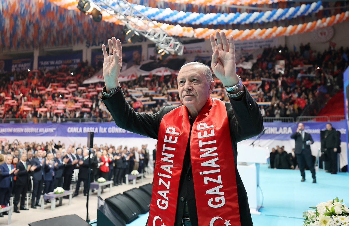 DMustafaErdogan's tweet photo. 📍Gaziantep

Cumhurbaşkanımız ve Genel Başkanımız Sn. Recep Tayyip ERDOĞAN’ın teşrifleriyle gerekleşen Gaziantep 8. Olağan İl Kongresine, MKYK Üyemiz Sn. Orhan KARASAYAR ile katılım sağladık.

İl Başkanımız Sayın Fatih Muhaddis FEDAİOĞLU ve yönetimini yürekten kutluyorum. https://t.co/IKn4k8rmHm