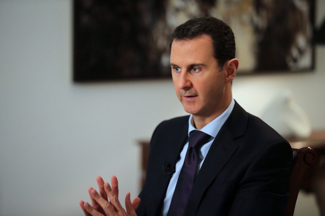 HKurusee's tweet photo. Mr. Bashar Assad counting his final hours as President of Syria 🇸🇾 

Rebel groups are closing in on Damascus.

In June 2000, Syrian parliament amended constitution to lower age for president from 40 to 34 to allow him to become president like Maldives did for @Ahmed_Adeeb. https://t.co/ocIHX99WXq