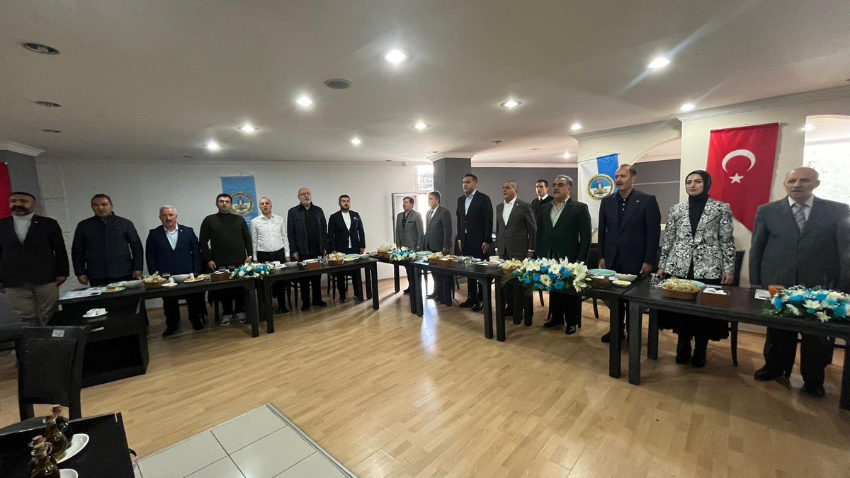 DilekBuyukdag's tweet photo. Kuruluşun, Milli Mücadelenin Şehri, Kadim Memleketim Erzurum’umuzun Ege Bölgesi Dernekler Federasyonu’muzun düzenlediği programda kıymetli hemşehrilerimizle bir araya geldik.

Bizi bu anlamlı programda buluşturan Federasyon Başkanımız Sn Zakir Salmanoğlu’na çok teşekkür ediyorum. https://t.co/9ox9ycuOMy