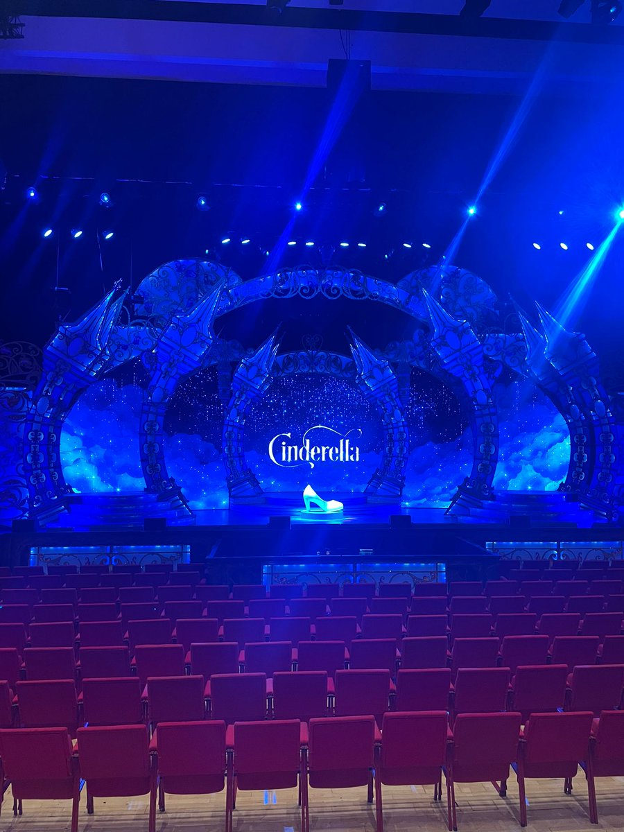 Thehexagon's tweet photo. The quiet before the storm, pun intended.
First two performances of Cinderella are done.
We've seen it, we love it... and so will you...😍
https://t.co/HZPwnchezX

#rdgpanto #cinderella
@RDGWhatsOn @EventsInReading @CheeselogsRdg @Imagine_Theatre @PaulMorseActor https://t.co/mKfokE5I5C