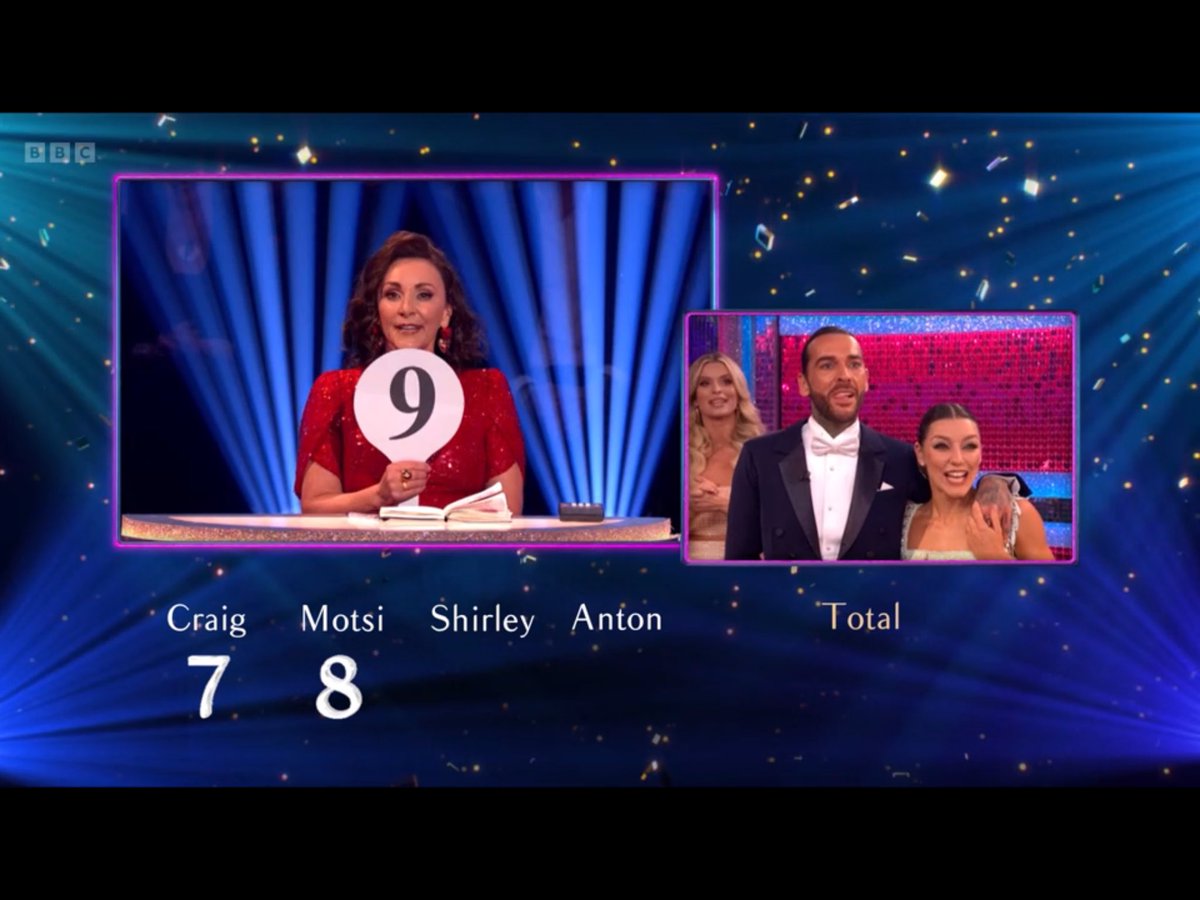 KDCunliffe's tweet photo. According to Shirley the Aljaz and Tasha dance was one point better than the Pete and Jowita dance.
The mind absolutely boggles.
#petewicks #tasha #scd #strictly #strictlycomedancing #shirleyballas #aljaz https://t.co/kovtPlmLLt