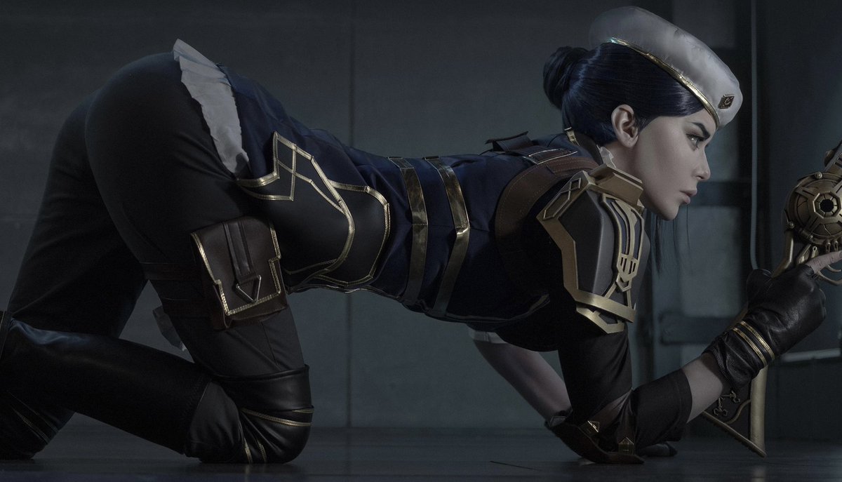 Attempted to recreate 𝓉𝒽𝒶𝓉 Caitlyn pose from Act 1

#Arcane