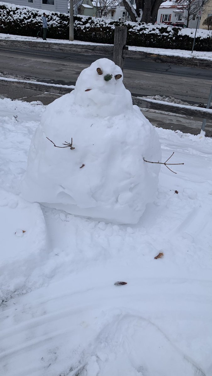 Guy_Theriault's tweet photo. It’s a beginning. Prepping the @St_AmbroisePark #ODR #PuddleRink in #Vanier C’est un début pour la patinoire du Parc St-Ambroise #MonOttawa #MyOttawa @PlanteSteph613 @_MarkSutcliffe https://t.co/q2mlpvhWHT