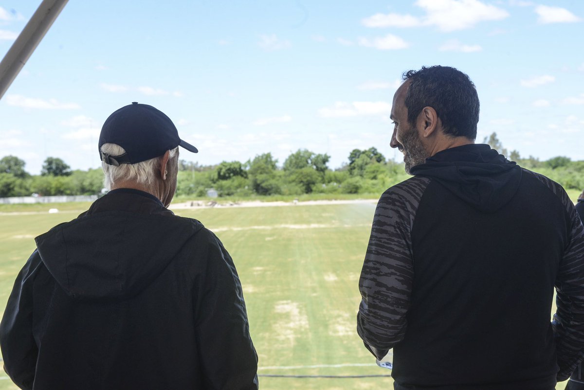 Christian Devia tweet media