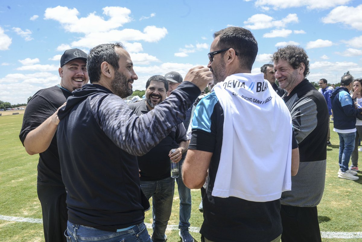 Christian Devia tweet media