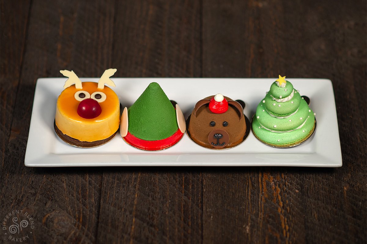 Different_Blend's tweet photo. Only 10 days left to order for Christmas! 

We have a limited number of Mousse &amp; Macaron Box Sets and Cannoli Cakes we cake make each year! Our cannoli cake is available only once a year! Place your order early! Don’t miss out!

Visit the link in our bio or call 518-355-3008 https://t.co/ZLsqUtQjhI