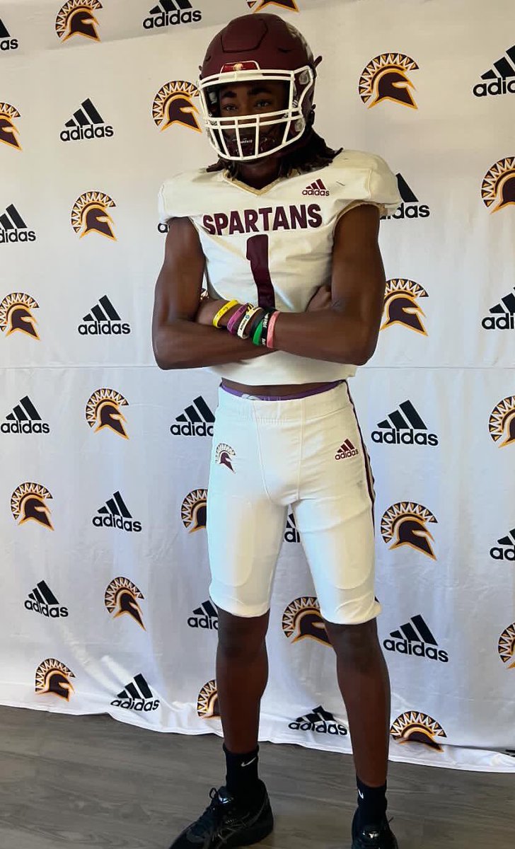 KadaneJ's tweet photo. After a great talk with @CoachBarrySTAC and staff, I’m blessed to receive my first offer from @STACSprintFB. @MountToday https://t.co/y9Daa6kzx5