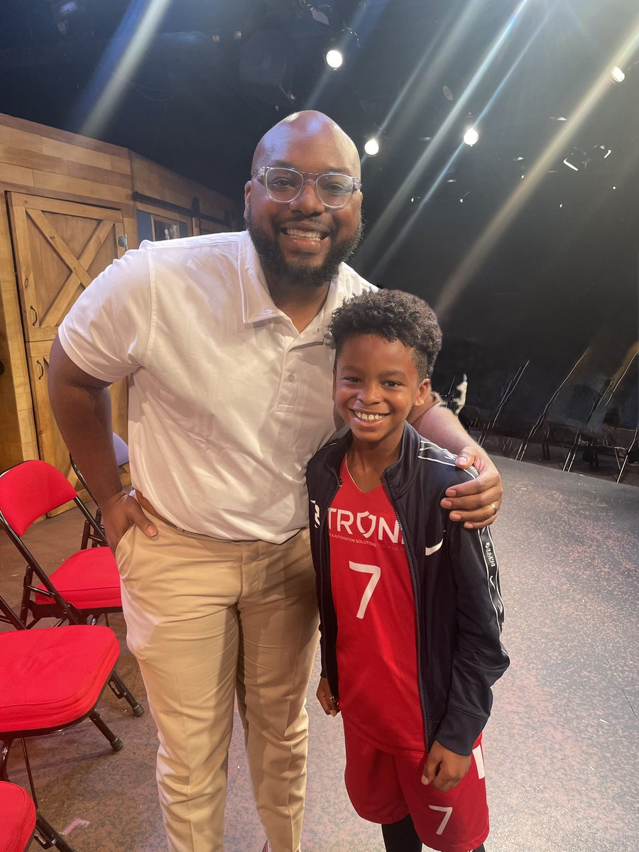 In 2025, the Lord will allowed me to operate Venerable’s Projects and speak to the next generation through my projects for 10 YEARS!!  2025 is my 10th year of speaking life. 2025’s tour is filling up fast if you or you know someone who wants me to speak.
traevenerable.com