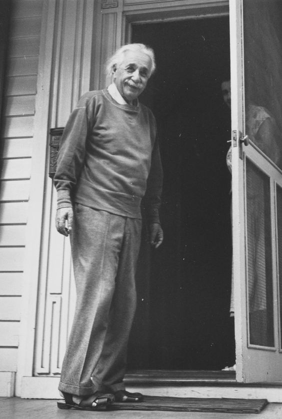 PhysInHistory's tweet image. Although I am a typical loner in daily life, my consciousness of belonging to the invisible community of those who strive for truth, beauty, and justice has preserved me from feeling isolated.

- A. Einstein