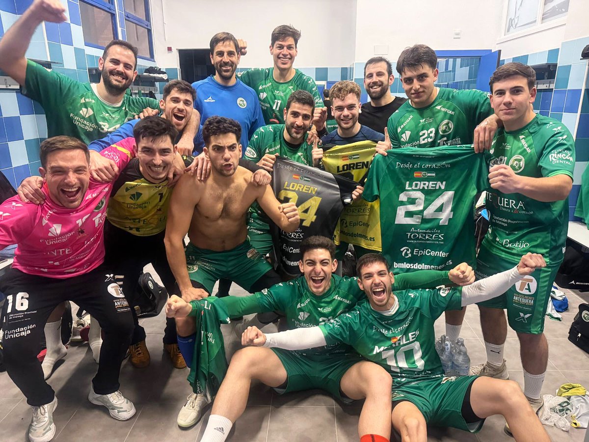 ➕2️⃣ 💪🏼Vaaaaaaaaaaaamos 🤩 El Balonmano nos la debía y nosotros se la debíamos a Loren 🍍👏🏼

👉🏼Victoria 25-28 en la pista de Sinfín. El trabajo por fin nos da una merecida recompensa ¡Seguimos muy vivos! 

#DesdeElCorazón #SomosDeBalonmano