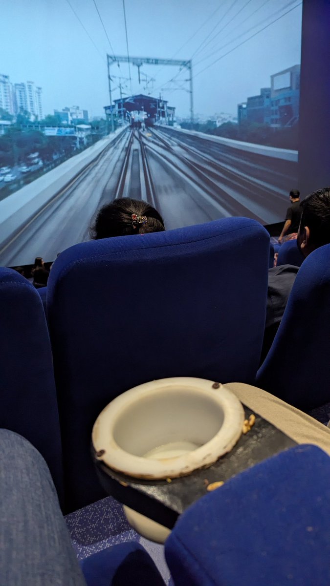 paliwal_vivek's tweet image. @_PVRCinemas @PicturesPVR You charge steeply but  can't even ensure basic hygiene b/w shows. Yet cry over the declining footfall? Your catering staff is always keen to take an order but there is hardly anyone to clean  the leftovers.#disgustingpvr #superplex #Pushpa2TheRulereview