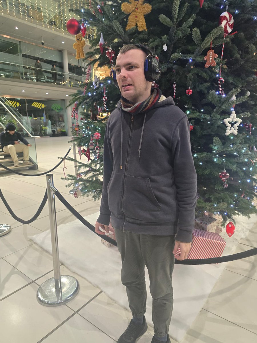 Cascade_Cohen's tweet image. Tom had a fantastic evening at the forum this evening. 

#Christmasiscoming 
#Mealout