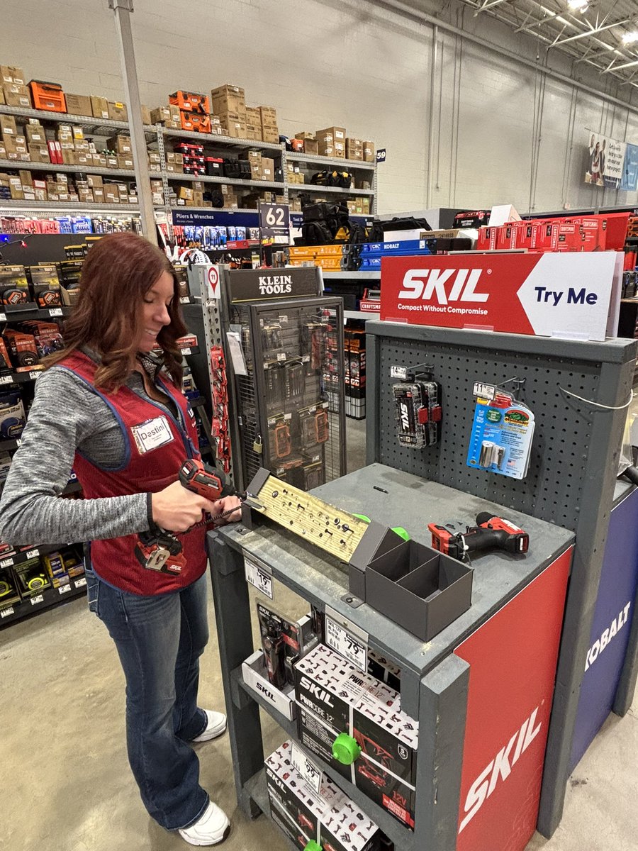 Brendan Torrence (@brendantorrence) on Twitter photo Destini showing off the Gator Grip Universal Socket today at Marietta Lowe’s. Already 5 sold at 1566. #R1DEMOS <a href="/CongerJared/">Jared Conger</a> <a href="/BenitoKomadina/">Benito.Komadina@Lowes</a> <a href="/JBBailey88/">James Bailey</a> Destini showing off the Gator Grip Universal Socket today at Marietta Lowe’s. Already 5 sold at 1566. #R1DEMOS <a href="/CongerJared/">Jared Conger</a> <a href="/BenitoKomadina/">Benito.Komadina@Lowes</a> <a href="/JBBailey88/">James Bailey</a>