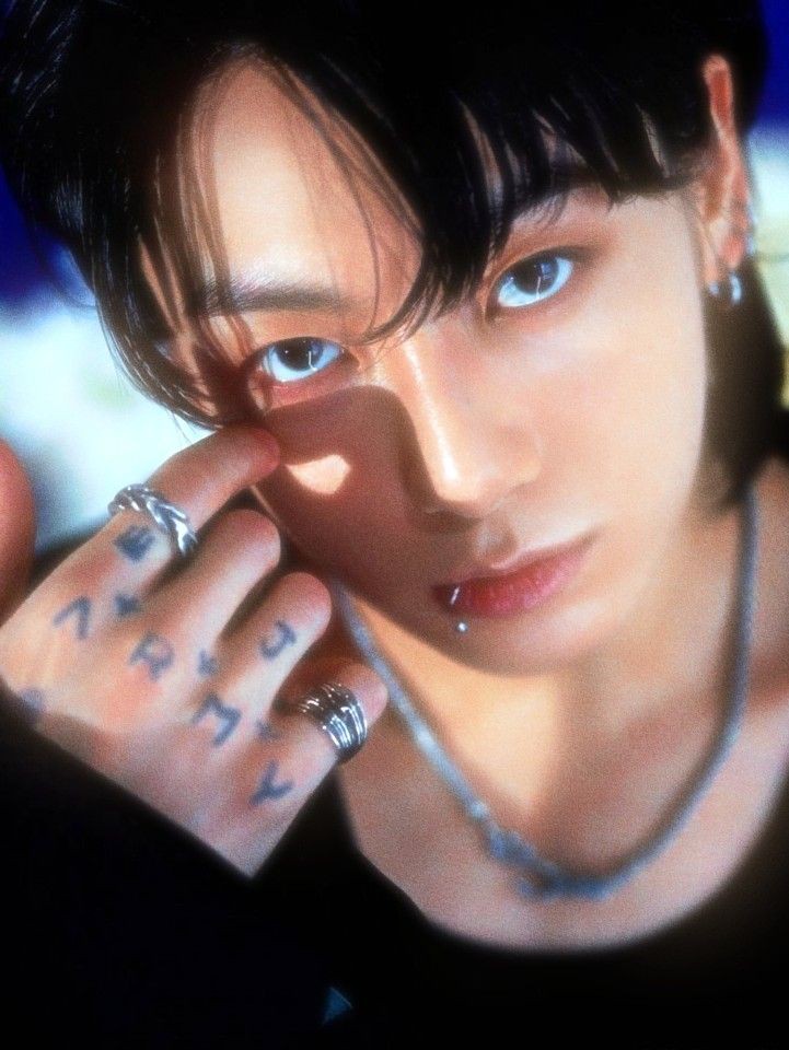 BTSbulletpr0of7's tweet photo. #JungKook, dominou a lista Global Top K-Pop Songs Of The Year do #SpotifyWrapped2024. Conquistando seu lugare com três grandes sucessos: 
🏅SEVEN (2°), 
🏅STANDING NEXT TO YOU (3°) 
🏅3D (9°)
Tornando-se o ÚNICO artista solo de K-Pop a alcançar esses números. https://t.co/XsgtCx4W1C