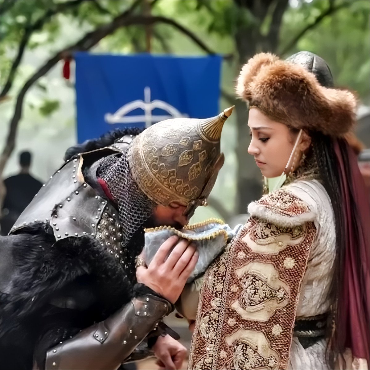 Türkle evlen, Türk'ü yaşat, Türklüğü yaşa!