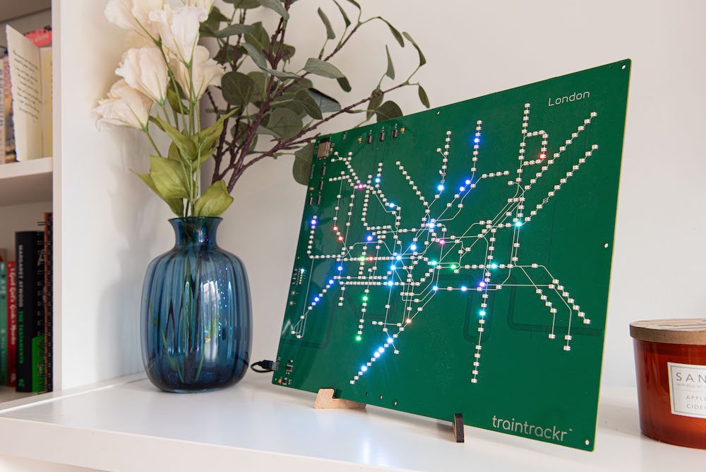 frosty1977's tweet photo. Buy your loved ones a unique gift this Christmas. Track the London Underground or UK weather live with a Train/Rain Trackr #TUBE #londonunderground #tfl #traintracker #londontube

https://t.co/mjECyAI1BL https://t.co/BAH3KWUnje