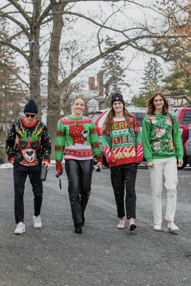 Bringing the holiday spirit into our last game of 2024! 🎄🎅