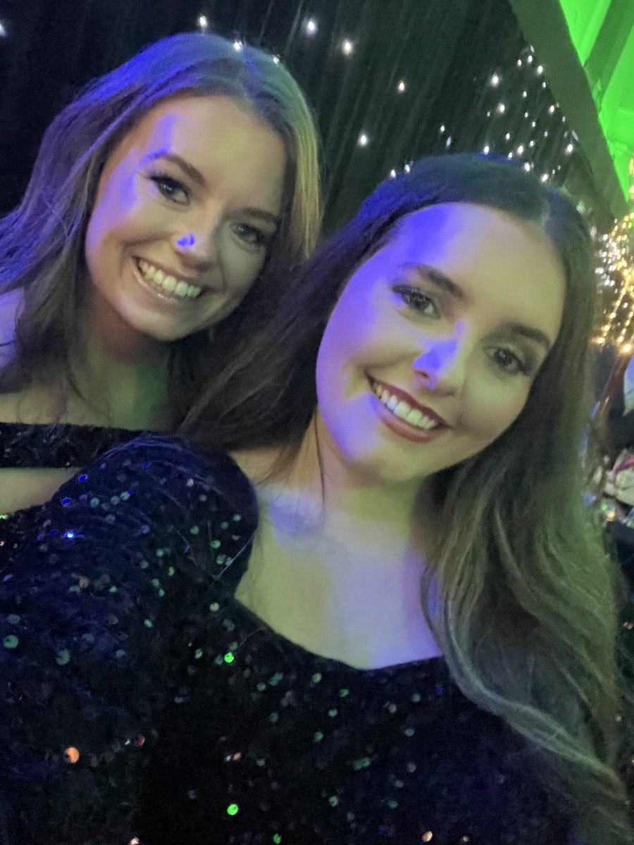 Alanastables_'s tweet photo. #cornxmas give us free bubbles🍾 https://t.co/E0UP4ymif4