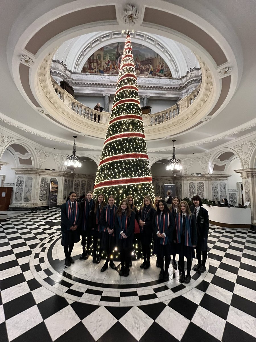 SistersIN_Stra's tweet photo. Last Wednesday the SistersIN girls were invited to an entrepreneurship event at Belfast City Hall hosted by Danske Bank. They got to hear from two inspirational women and their journeys to becoming successful entrepreneurs and business women. https://t.co/a2y2twNkA5