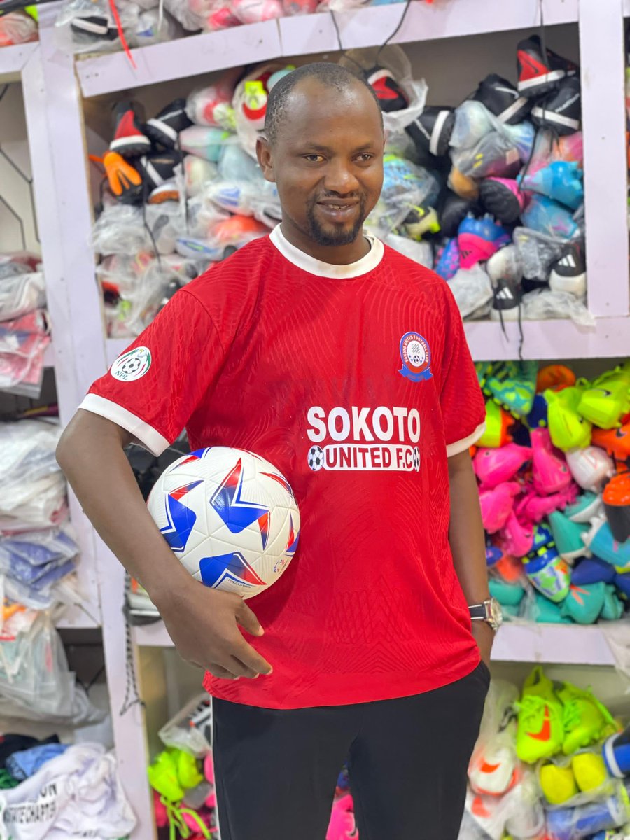 Ibrahim_Bello_'s tweet image. Promised fulfilled

Let's do better... Sokoto united FC.. Nigerian club can generate more money with there own jerseys.

This is 21st century let use the skills we have to earn more money....