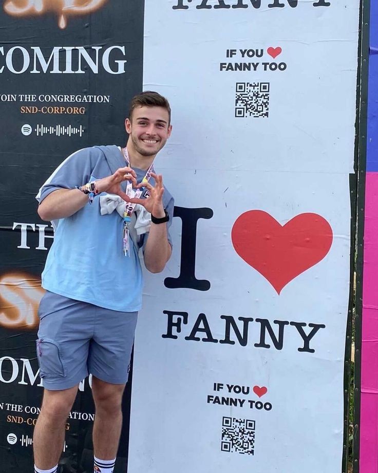 clarkeyslesbian's tweet image. my lesbian ass: