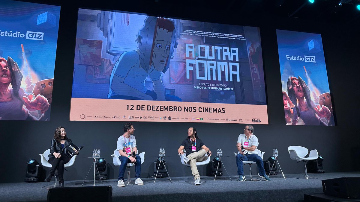 Painel "No mundo quadrado de A OUTRA FORMA", no palco Ultra da <a href="/ccx/">ccx</a>