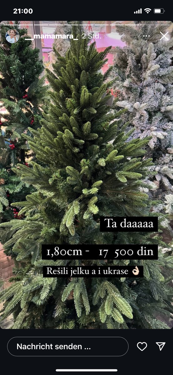 MS87474892's tweet photo. Ova žena svake godine kupuje novu jelku. Koji poremećaj ima osoba spodoba? Hronično nezadovoljna jelkom, vrticem, stanom,zivotom🤦🏻♀️🤦🏻♀️🤦🏻♀️ #caosvima #mamamara https://t.co/bu3zZOrdml