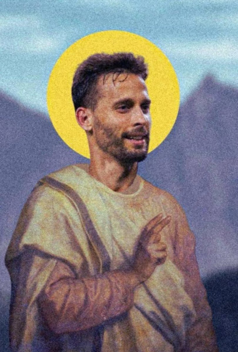 RayadosForLife's tweet photo. Sergio Canales … Guíanos a la final 🙌🏻 https://t.co/BtTILleGme