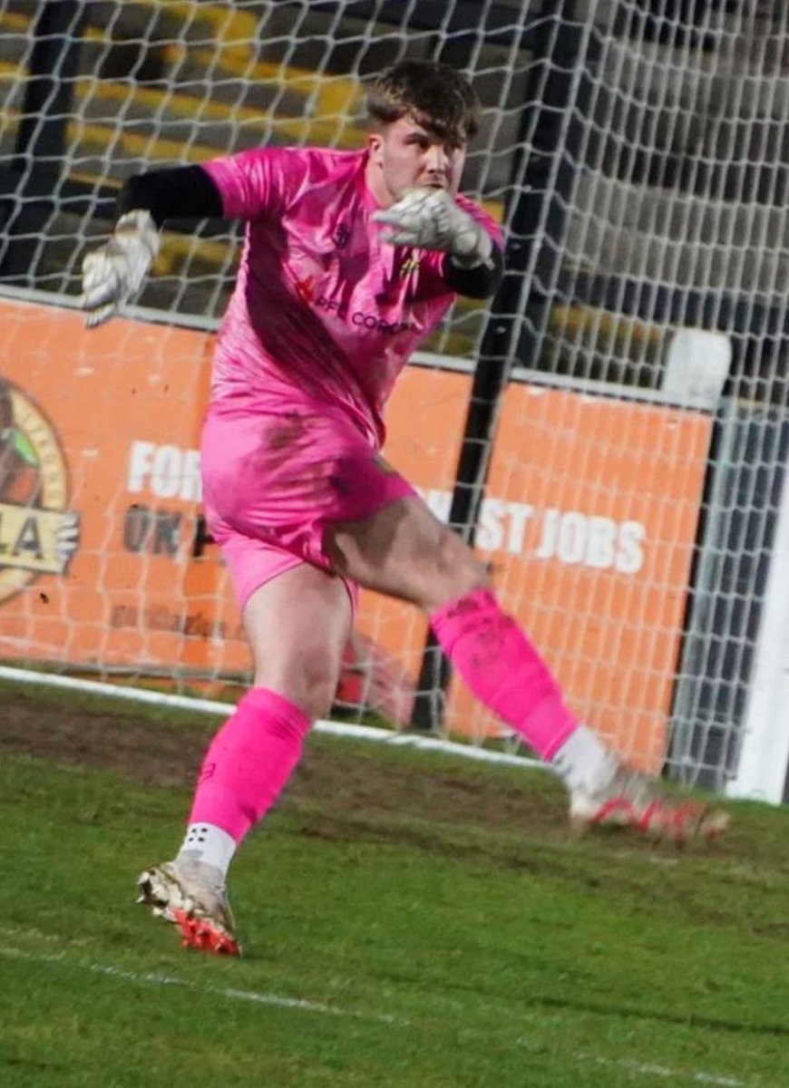 ✍️
Another great signing that joins us.
Luke is an excellent goalkeeper that will add a huge wealth of experience at such a young age.

One of the best keepers outside of the counties, we look forward to him getting fully fit after a long term injury. 

Welcome to the Wooders
