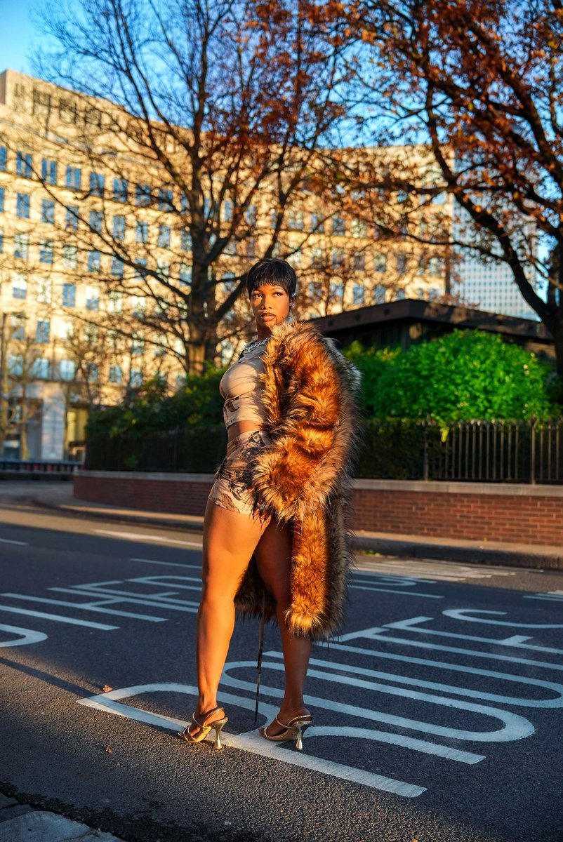 Symply_Tacha's tweet photo. Never takin iT eezzy🚨 https://t.co/ILI1NUR9zo