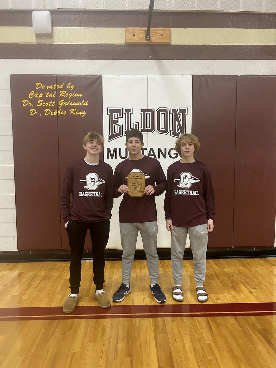 OMShoops tweet media