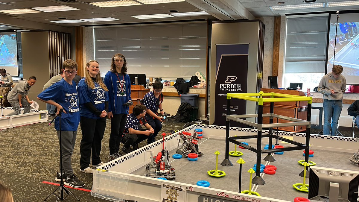 5690W lining up for a qualifier. Lots of matches today.