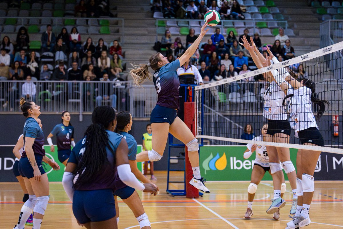 voleibolmadrid's tweet photo. ❌ FINAL

¡VALLEHERMOSO ES UN FORTÍN!
+3 para acabar el año en casa🥳

Madrid Chamberí - 3
Sayre CC La Ballena - 0

¡VAMOS, VAMOS, MADRID! https://t.co/fttjkhIryZ