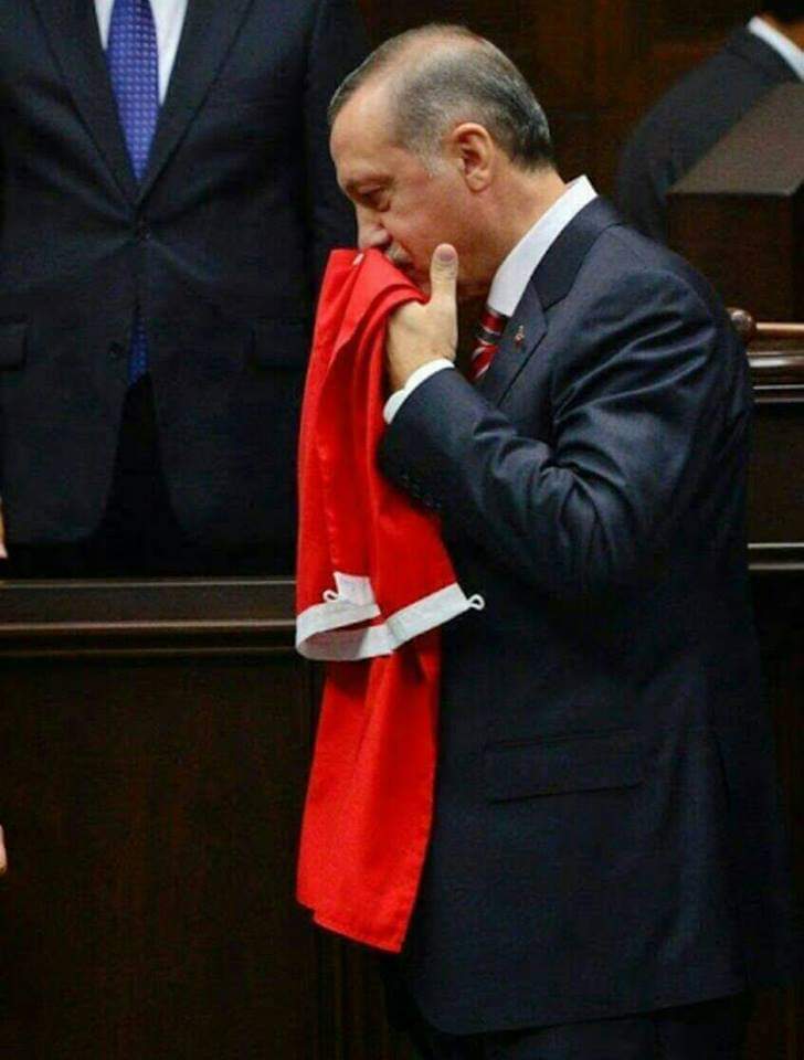 Fark ettiniz mi?

Erdoğan'a diktatör,
Esed'e  lider diyen geri zekalı bir muhalefete sahibiz.