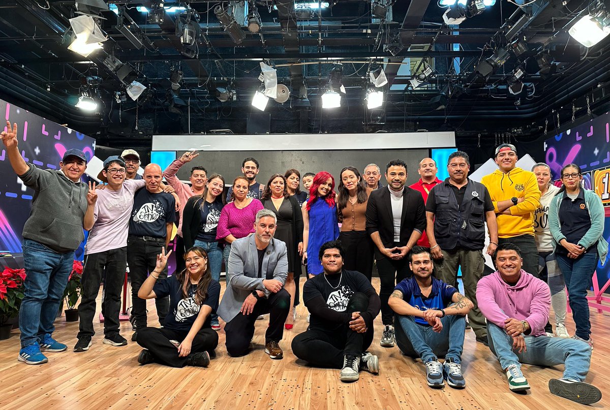 rgtzmercadillo's tweet photo. Fin de temporada #INgenios 💡 Una producción original de @educaciongente y @tv4guanajuato ☺️

👉🏻 Mi reconocimiento para todos los que sumaron para que se lograra una gran sexta temporada. Abrazo fuerte equipo 🤩 BRAVO

@gobgente https://t.co/ZEq9iNSs5v