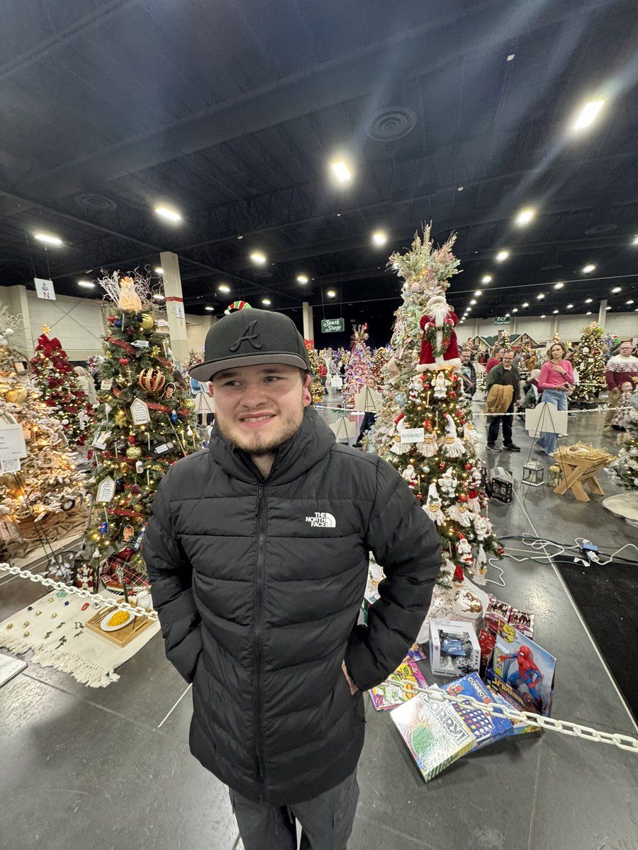 TrueBlueBYU1984's tweet image. Mason loves the #FestivalOfTrees 🎄 #AutismFun 🧩