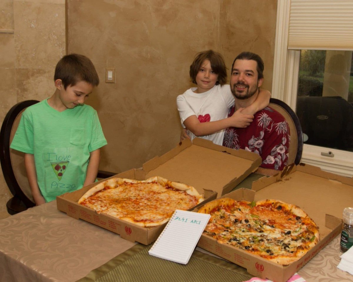 ImCryptOpus's tweet photo. 🍕 The $1 Billion Bitcoin Pizzas: A Slice of Crypto History 🍕

All the fascinating details below:
  • Value of every slice 🍕
  • Value of every topping 🧀🍅
  • The seller’s thoughts: regrets or no regrets? 🤔
  • How this transaction shaped crypto history 📜

A thread 👇🧵 https://t.co/1Qr3LdCxDI