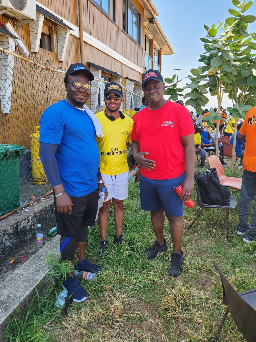 abdemata's tweet image. Engineers from all works of life converged this morning at Congo Cross for a walk to Aberdeen Beach. It was a memorable opportunity. After a long time, I again met with classmates.