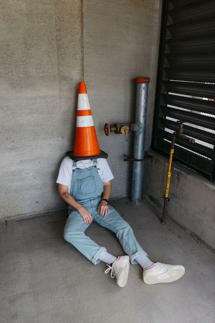 BitCone_CONE's tweet photo. That's one tired #Cone Head! https://t.co/pUSxHHRlit