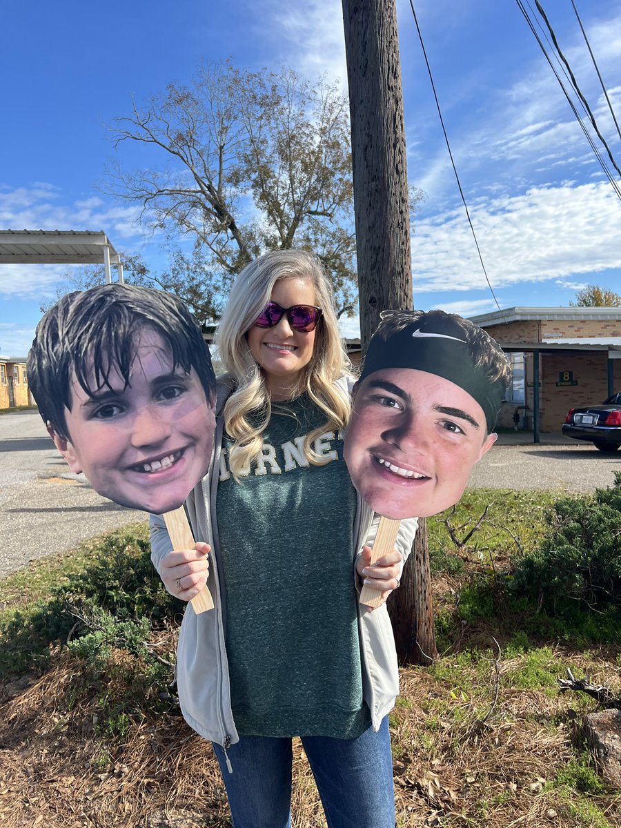 ThejbakerERA's tweet photo. Called a bunch of games in this wonderful place none with my sons on the sideline until this afternoon! Can’t wait to visit with them afterwards to talk about the experience!! #DadPost @LaurenFBaker https://t.co/3rldgk0HEE
