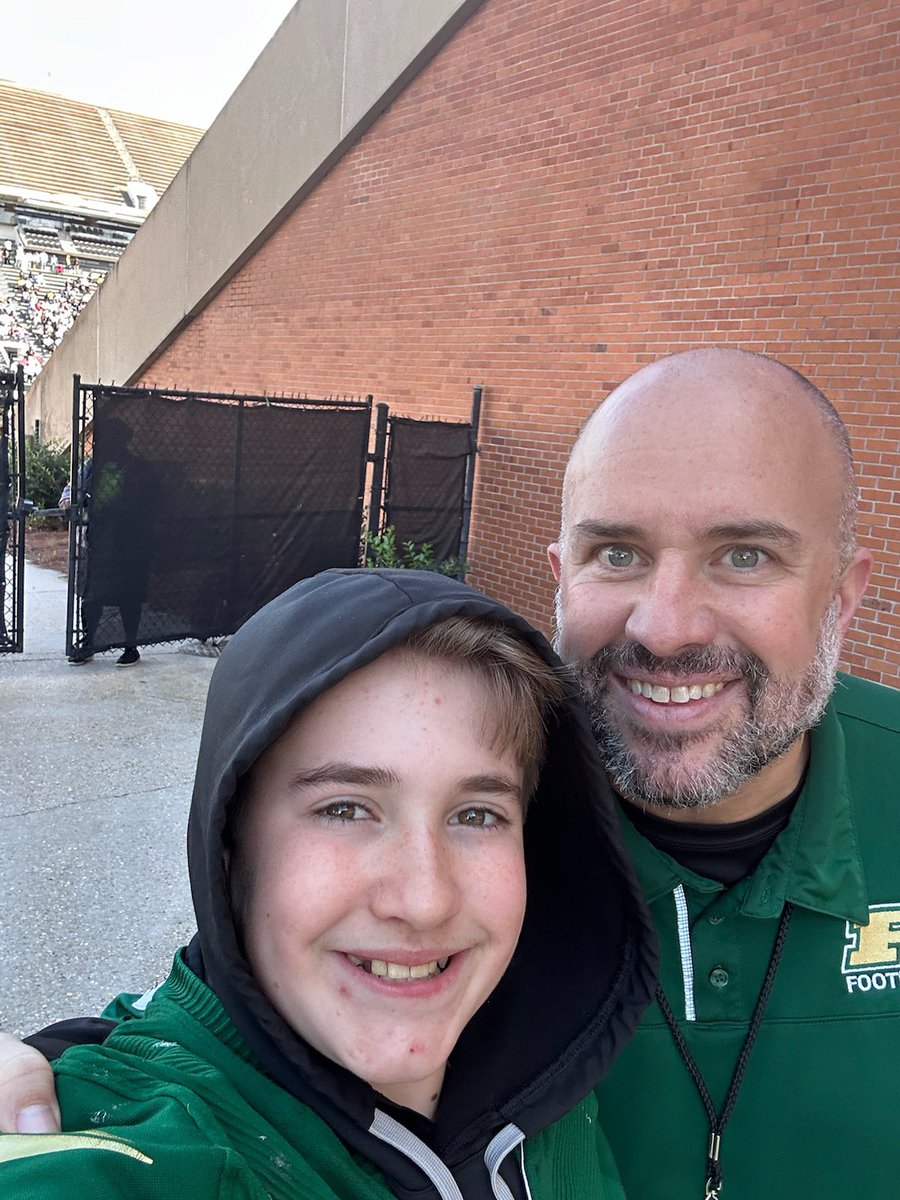 ThejbakerERA's tweet photo. Called a bunch of games in this wonderful place none with my sons on the sideline until this afternoon! Can’t wait to visit with them afterwards to talk about the experience!! #DadPost @LaurenFBaker https://t.co/3rldgk0HEE