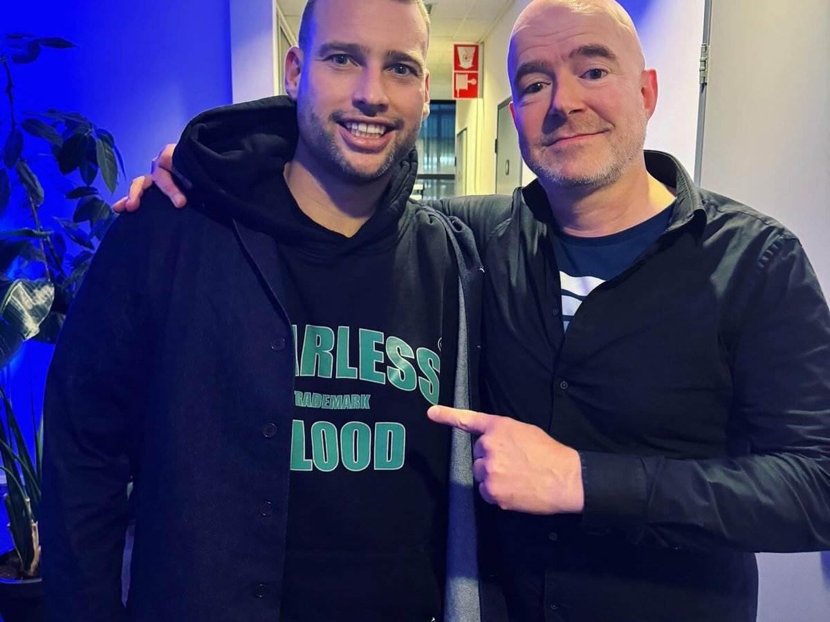 Zelf produceren, presenteren en schuiven, dat leerden we jonge radiotalenten uit het hele land vandaag met deze <a href="/RadiocoachNL/">Radiocoach</a> -training / productie in opdracht van <a href="/StichtingNLPO/">NLPO</a> . Zaten een paar ruwe diamanten bij. Mooie radiodag. Leve de toekomst van de radio.